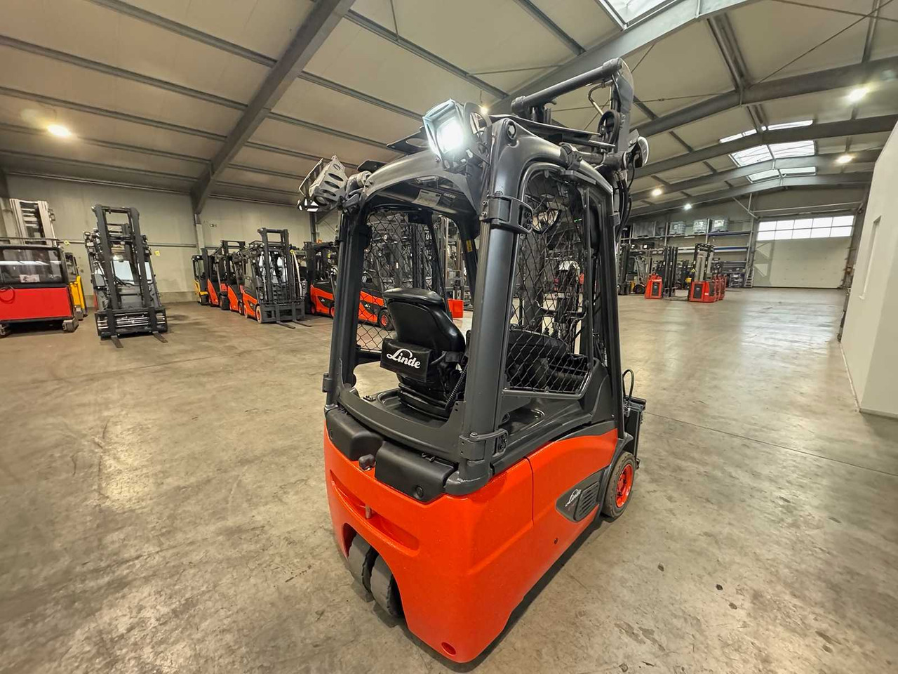 Carretilla elevadora 2020 SERVICE + UVV 09/2026 LINDE E14-02 EVO 1.400KG 3.+4.: foto 10 Carretilla elevadora 2020 SERVICE + UVV 09/2026 LINDE E14-02 EVO 1.400KG 3.+4.: foto 10