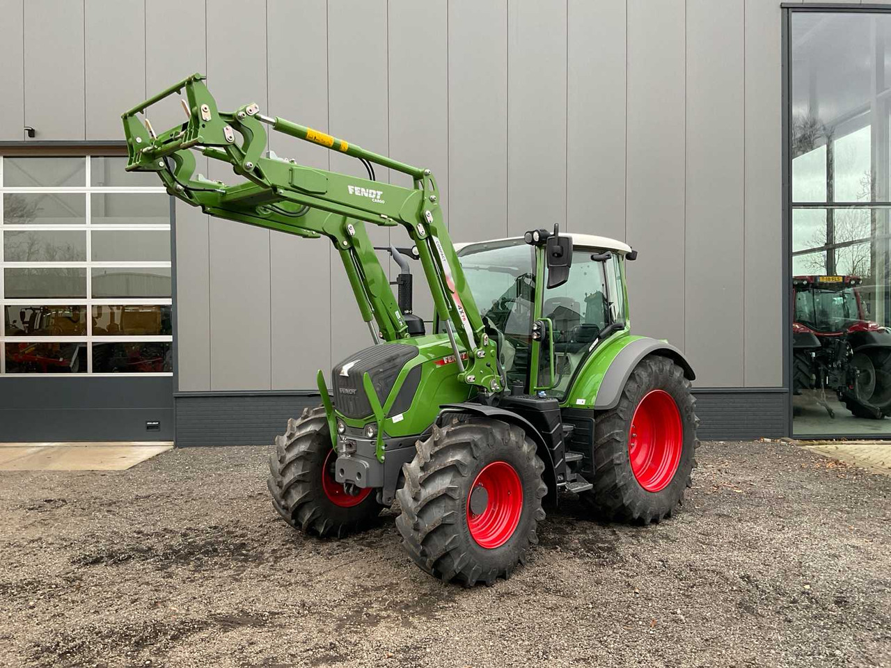 2021 FENDT 313 POWER ALL-WHEEL DRIVE AGRICULTURAL TRACTOR - Tractor: foto 1 2021 FENDT 313 POWER ALL-WHEEL DRIVE AGRICULTURAL TRACTOR - Tractor: foto 1