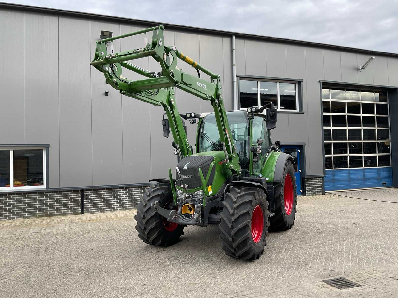 2021 FENDT 314 VARIO PROFI ALL-WHEEL DRIVE AGRICULTURAL TRACTOR - Tractor: foto 3 2021 FENDT 314 VARIO PROFI ALL-WHEEL DRIVE AGRICULTURAL TRACTOR - Tractor: foto 3