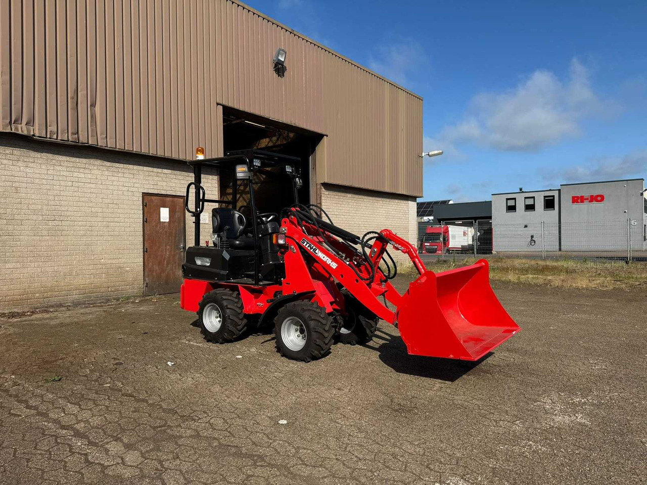 2024 STAHLWORKS R906 SHOVEL - Cargadora de ruedas: foto 1 2024 STAHLWORKS R906 SHOVEL - Cargadora de ruedas: foto 1