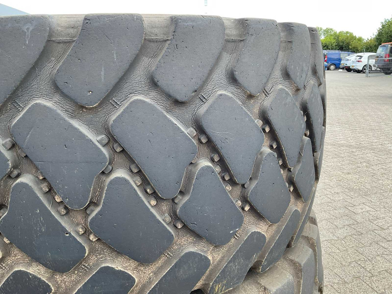 Bridgestone V-Steel - Neumáticos y llantas para Tractor: foto 4 Bridgestone V-Steel - Neumáticos y llantas para Tractor: foto 4