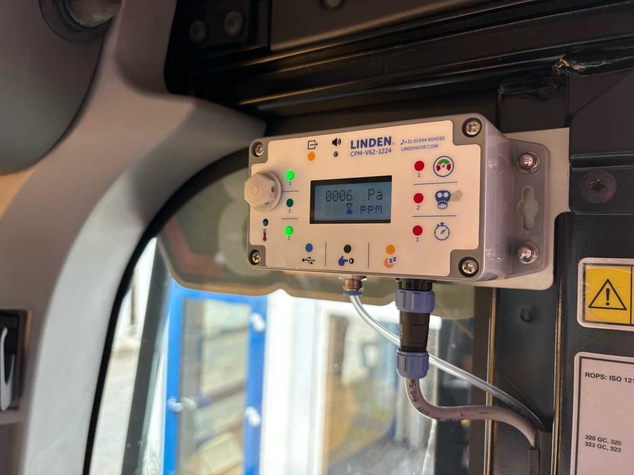 Excavadora de cadenas CAT 323: foto 11