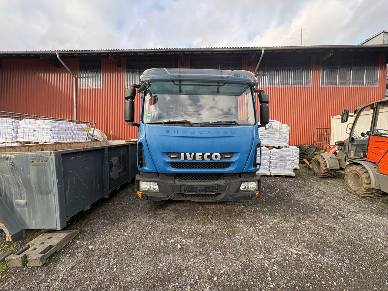 IVECO CARGO HOOKLIFT FROM 2015 – INCL. 3 CONTAINERS - Camión: foto 2 IVECO CARGO HOOKLIFT FROM 2015 – INCL. 3 CONTAINERS - Camión: foto 2