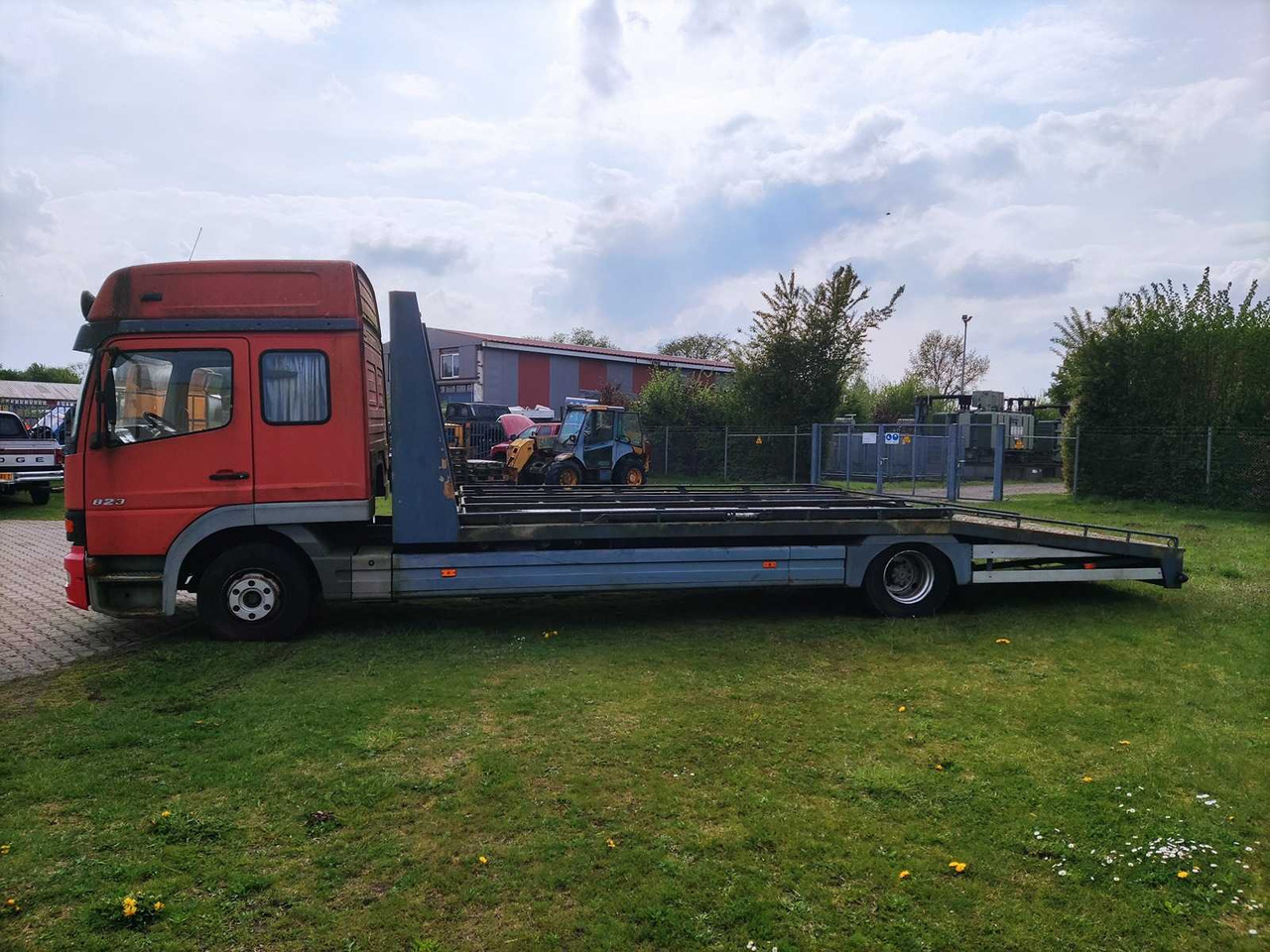 MERCEDES-BENZ - 1999 - TRUCK - Camión: foto 2 MERCEDES-BENZ - 1999 - TRUCK - Camión: foto 2