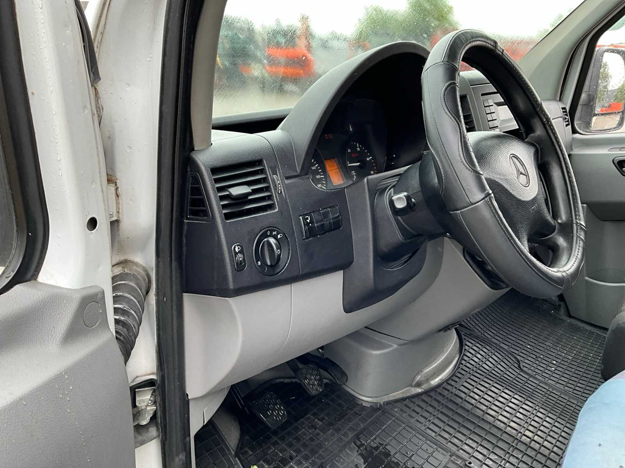 Camión MERCEDES-BENZ SPRINTER TRANSPORTER: foto 15