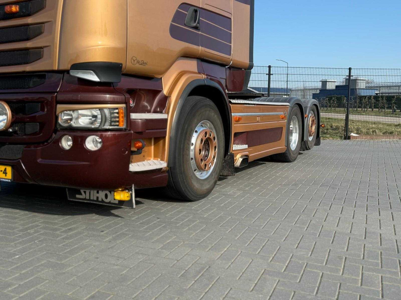 SCANIA - 2013 - R730 - 61-BST-4 - V8, SHOW TRUCK FULL AIR, RETARDER, HYDRAULICS, BOOGIE, ALU WHEELS, LEATHER - Camión: foto 3 SCANIA - 2013 - R730 - 61-BST-4 - V8, SHOW TRUCK FULL AIR, RETARDER, HYDRAULICS, BOOGIE, ALU WHEELS, LEATHER - Camión: foto 3