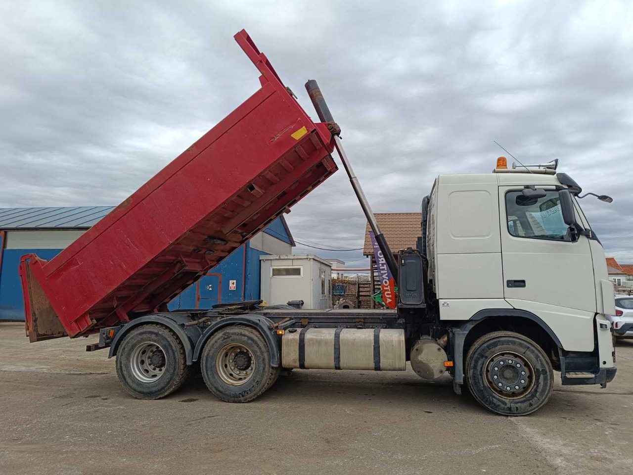 VOLVO - FH 64R B - TRUCK - 2009 - Camión: foto 4 VOLVO - FH 64R B - TRUCK - 2009 - Camión: foto 4