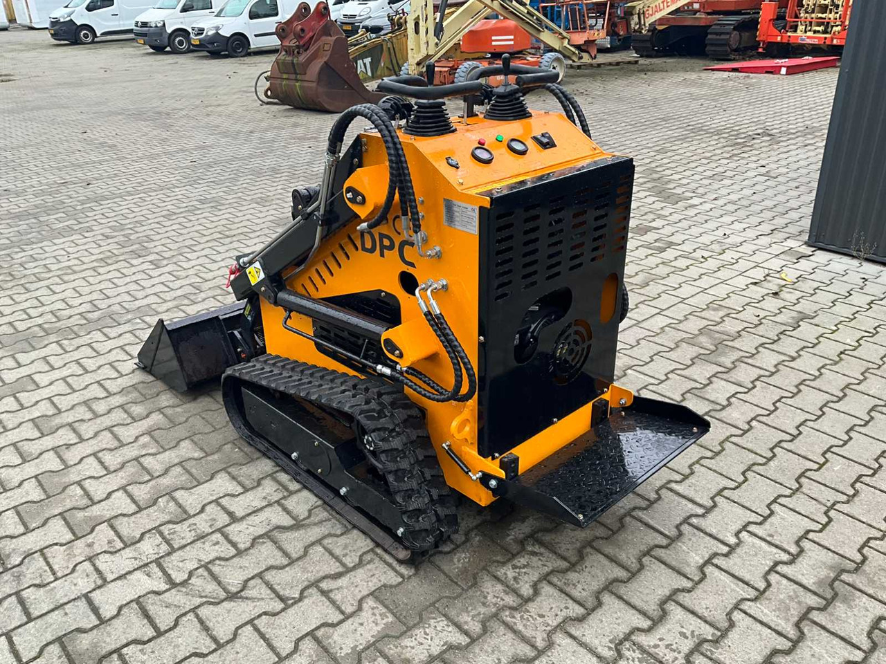 Minicargadora DPC HT-320: foto 6