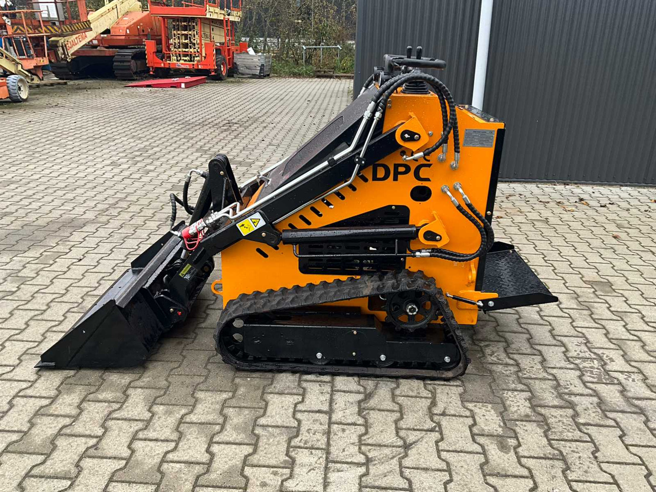 Minicargadora DPC HT-320: foto 8