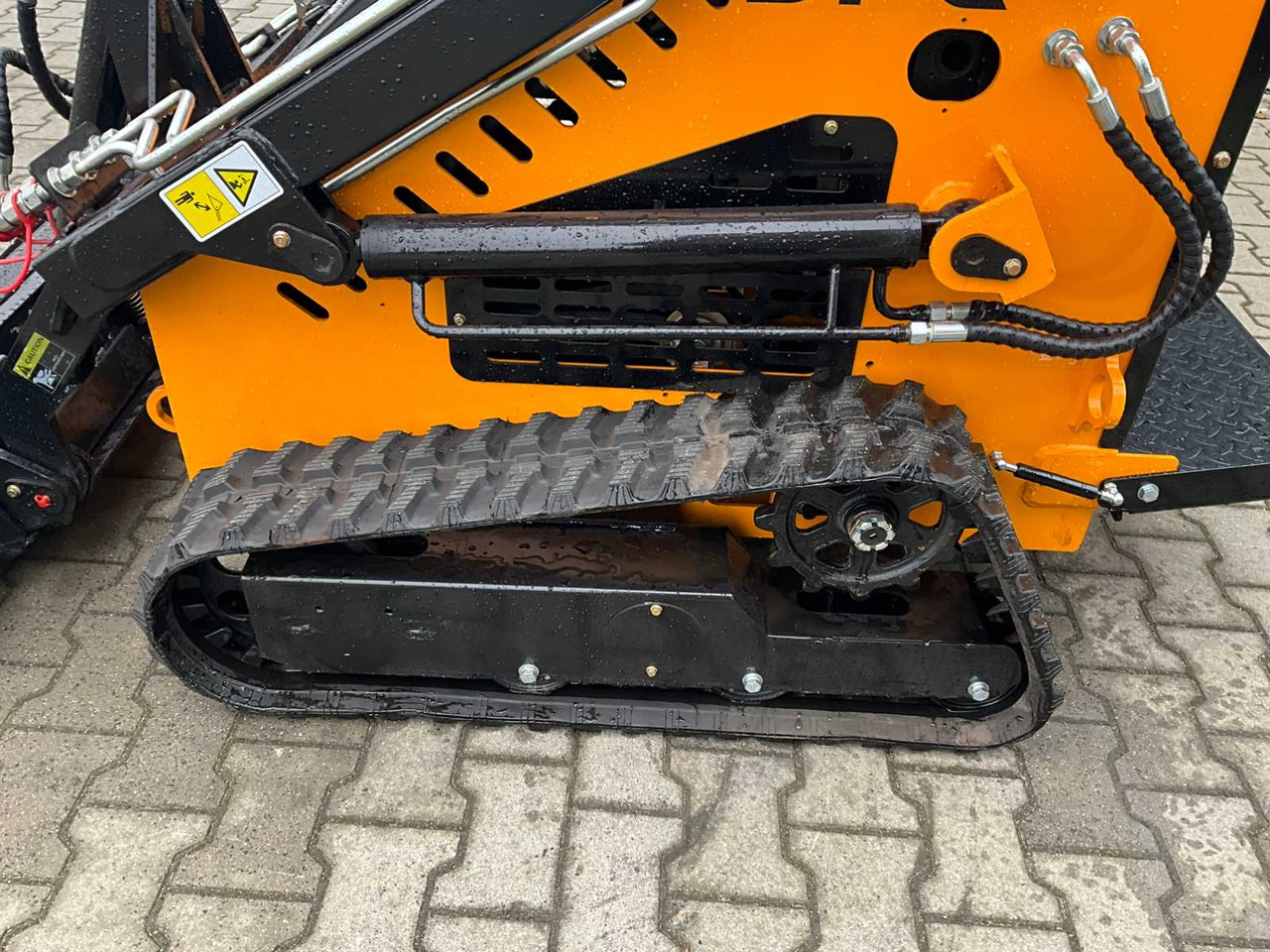 Minicargadora DPC HT-320: foto 14