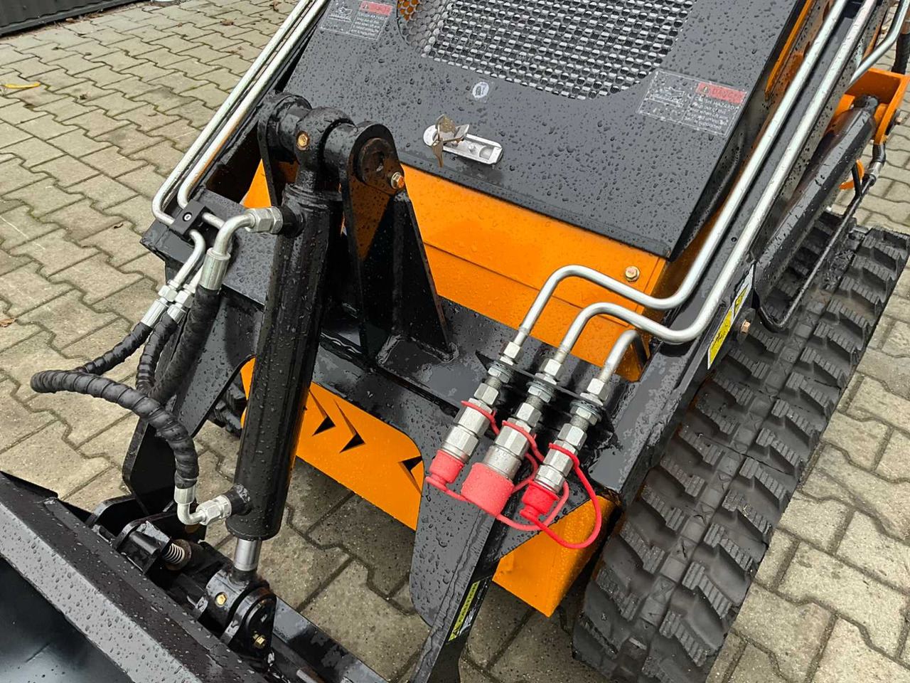Minicargadora DPC HT-320: foto 18