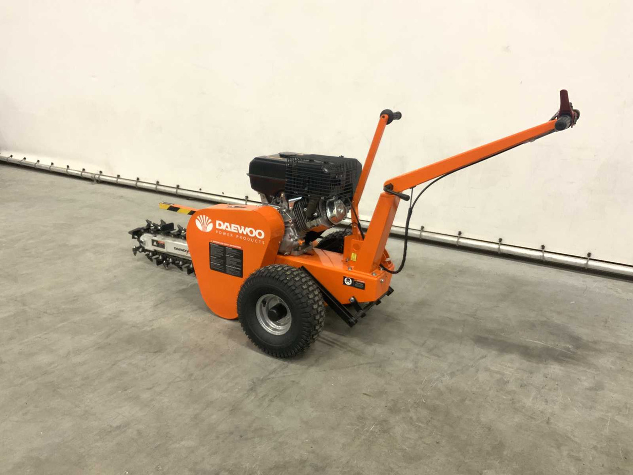 Daewoo DWFTR15-100 - Zanjadora: foto 3 Daewoo DWFTR15-100 - Zanjadora: foto 3