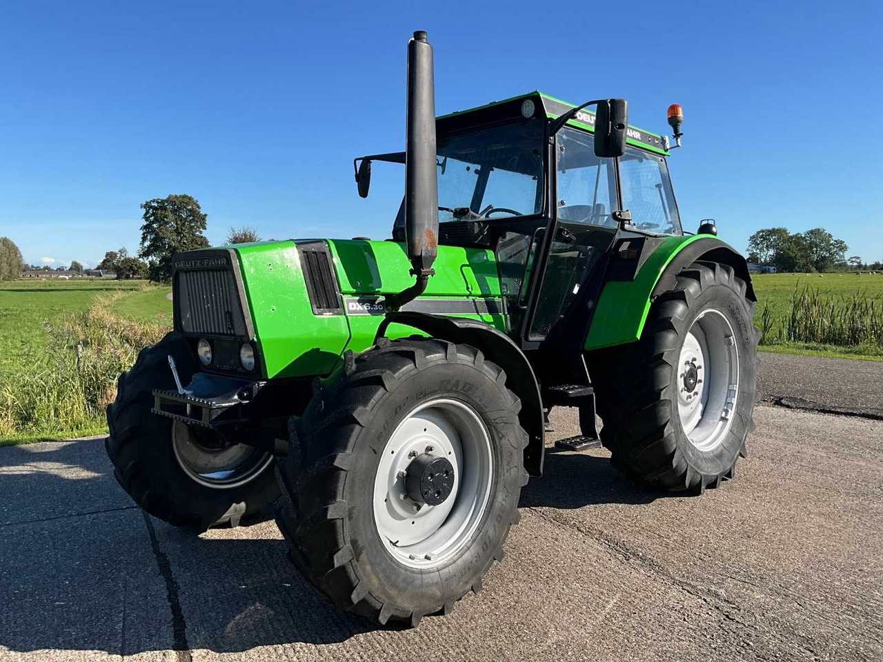 Deutz-fahr DX 6.30 - Tractor: foto 1 Deutz-fahr DX 6.30 - Tractor: foto 1
