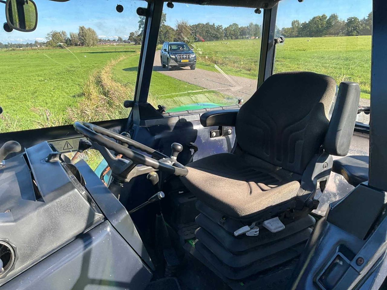 Tractor Deutz-fahr DX 6.30: foto 29