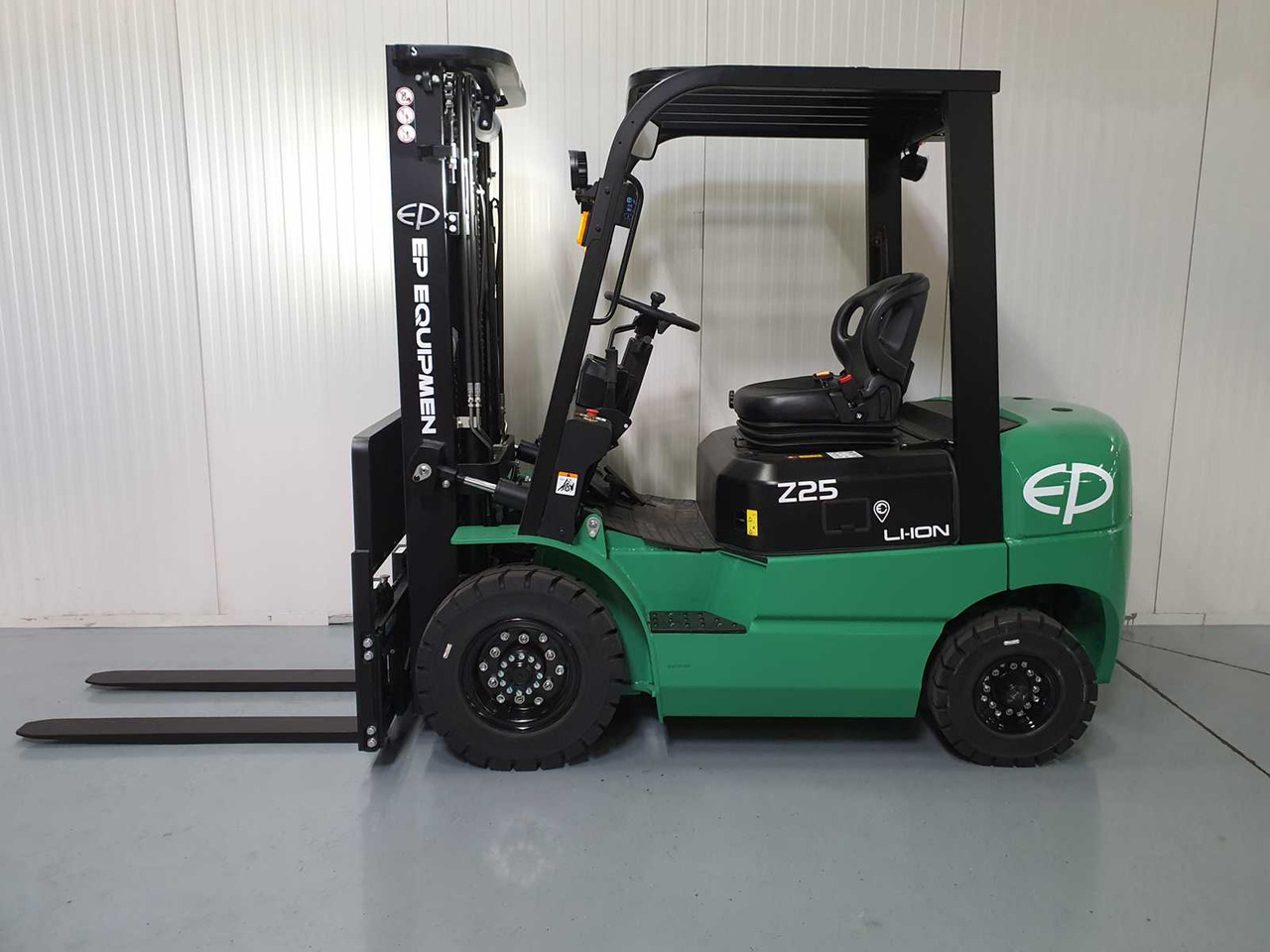 EP - EFXZ-251 - 4.8 METER PLYWOOD, LI-ION, FREE-LIFT, SIDE-SHIFT - FORKLIFT - Carretilla elevadora: foto 2 EP - EFXZ-251 - 4.8 METER PLYWOOD, LI-ION, FREE-LIFT, SIDE-SHIFT - FORKLIFT - Carretilla elevadora: foto 2