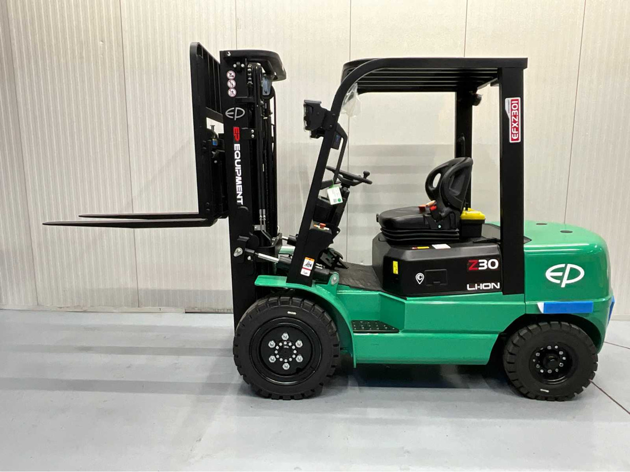 EP - EFXZ-301-H - 4.8M TRIPLEX, LI-ION, FREE-LIFT, SIDE-SHIFT - FORKLIFT - Carretilla elevadora: foto 4 EP - EFXZ-301-H - 4.8M TRIPLEX, LI-ION, FREE-LIFT, SIDE-SHIFT - FORKLIFT - Carretilla elevadora: foto 4