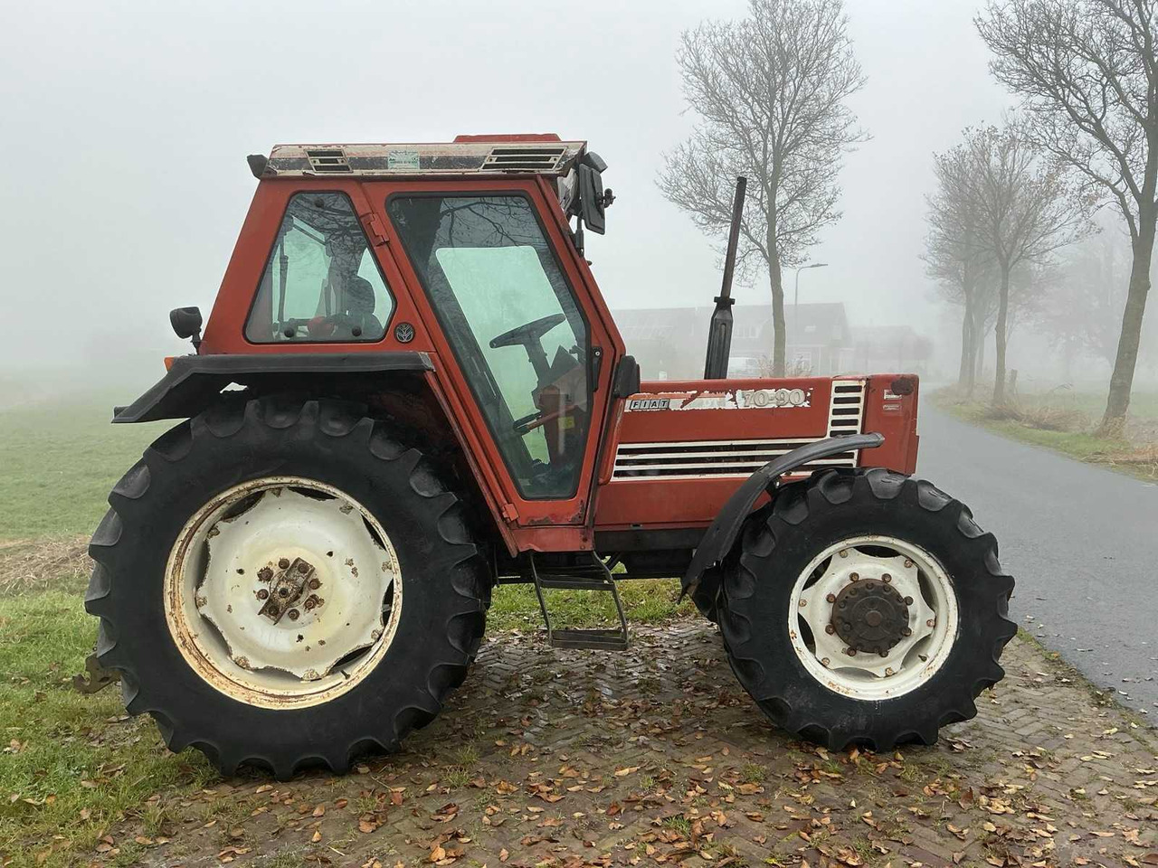 Fiat 1990 FIAT 70-90 DT ALL-WHEEL DRIVE FARM TRACTOR - Tractor: foto 4 Fiat 1990 FIAT 70-90 DT ALL-WHEEL DRIVE FARM TRACTOR - Tractor: foto 4