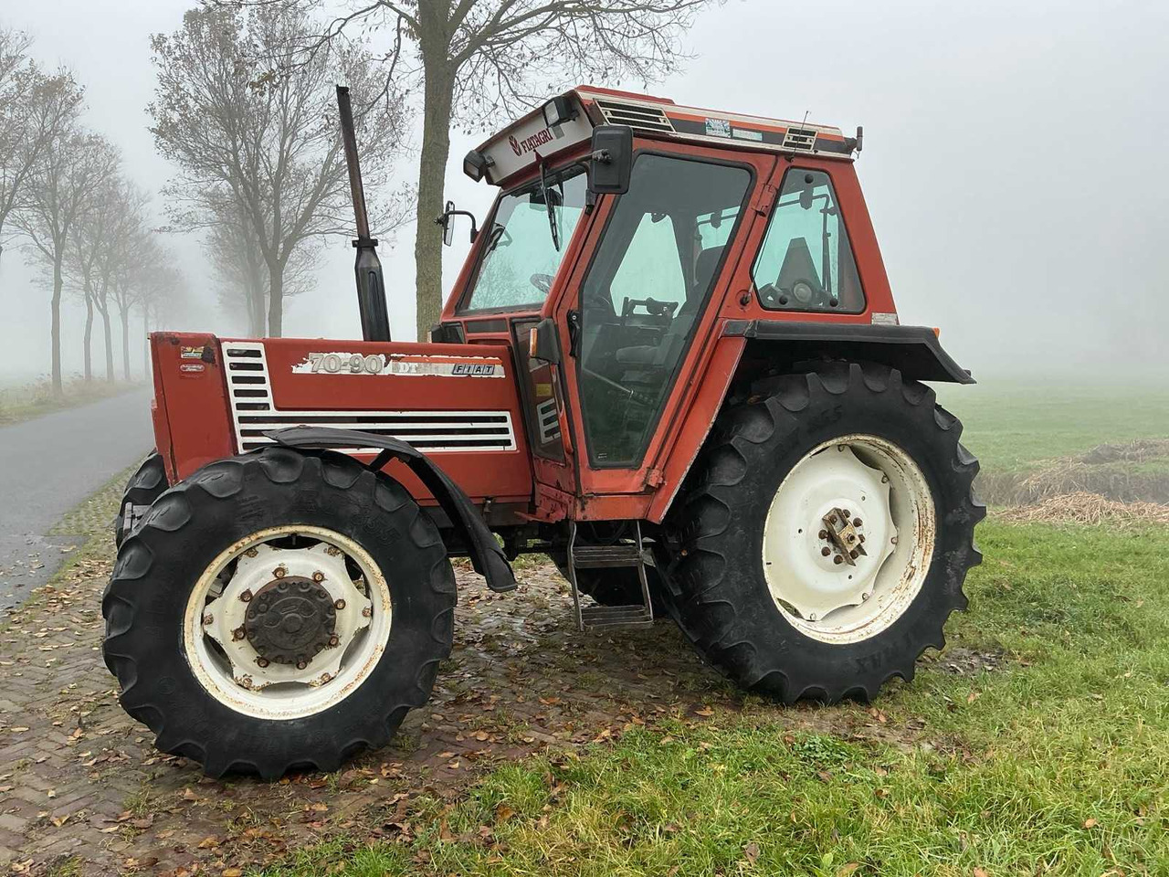Tractor Fiat 1990 FIAT 70-90 DT ALL-WHEEL DRIVE FARM TRACTOR: foto 9