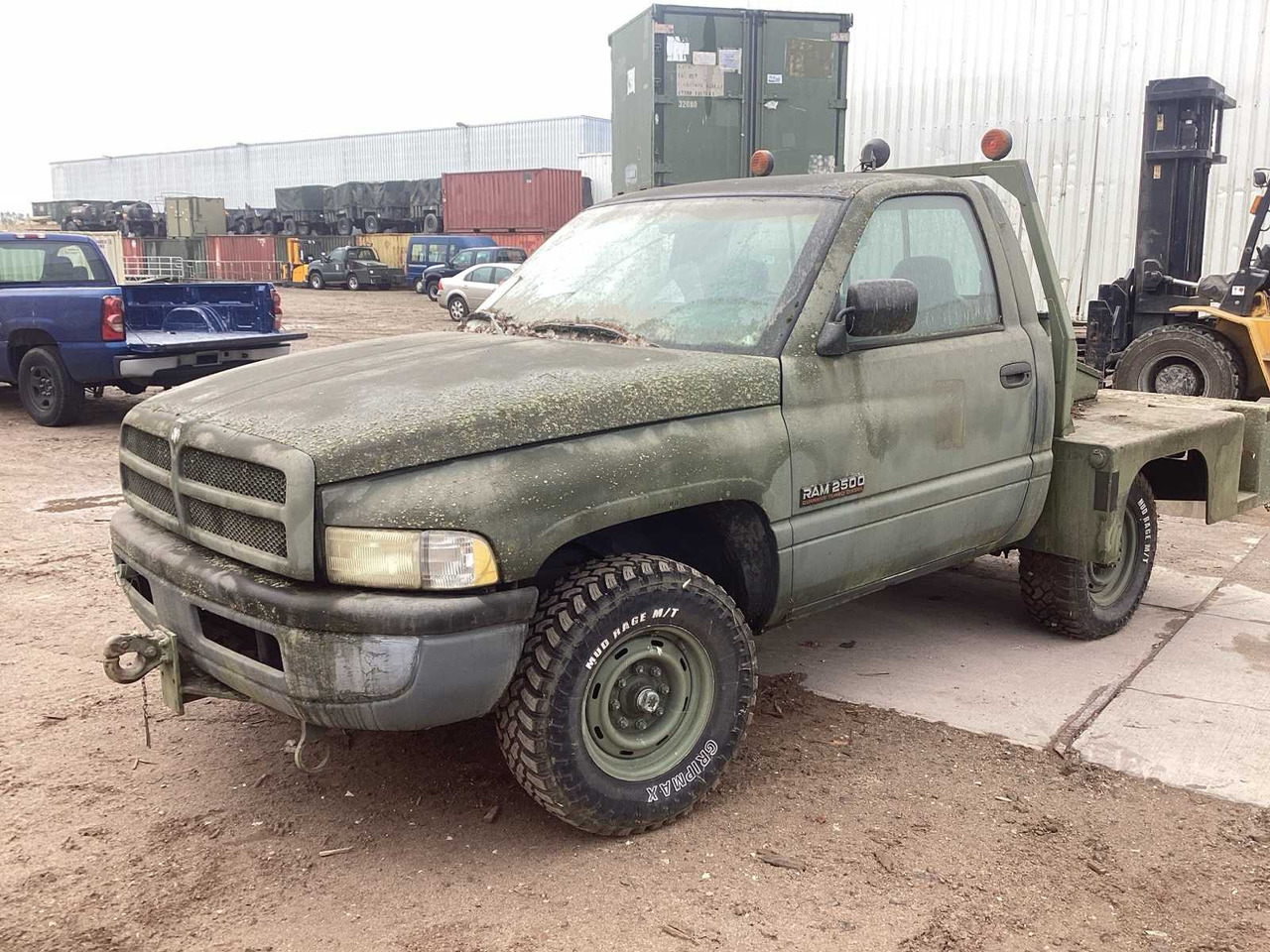 1998 DODGE RAM 2500 AIRCRAFT TUG - Furgoneta: foto 1 1998 DODGE RAM 2500 AIRCRAFT TUG - Furgoneta: foto 1