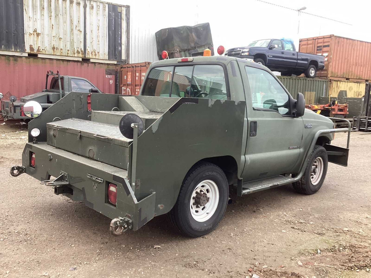 2000 FORD F 350 AIRCRAFT TUG - Furgoneta: foto 3 2000 FORD F 350 AIRCRAFT TUG - Furgoneta: foto 3
