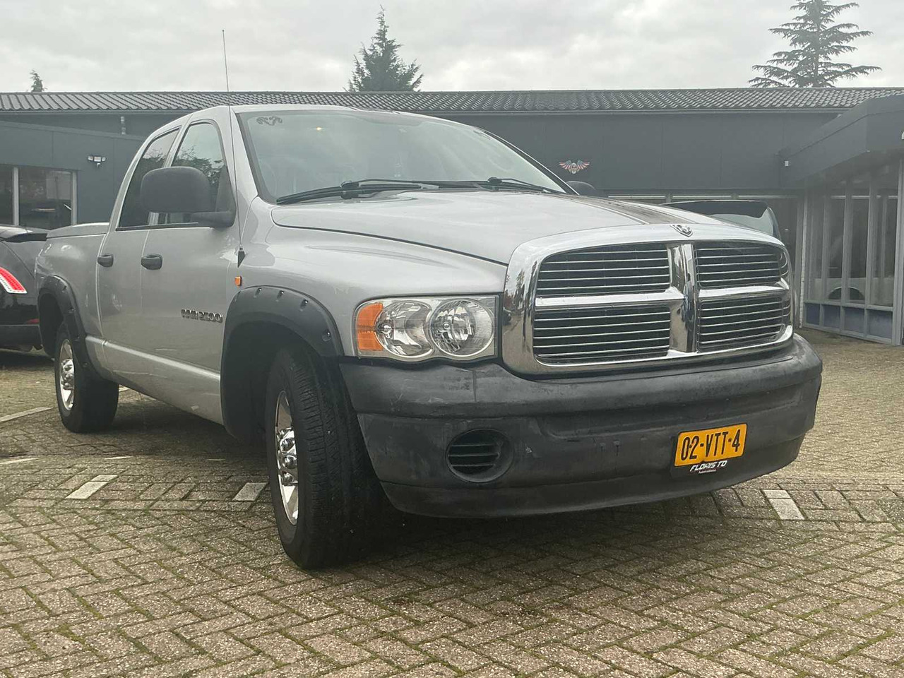 2004 DODGE RAM 2500 V8 5.7 02-VTT-4 - Furgoneta: foto 2 2004 DODGE RAM 2500 V8 5.7 02-VTT-4 - Furgoneta: foto 2