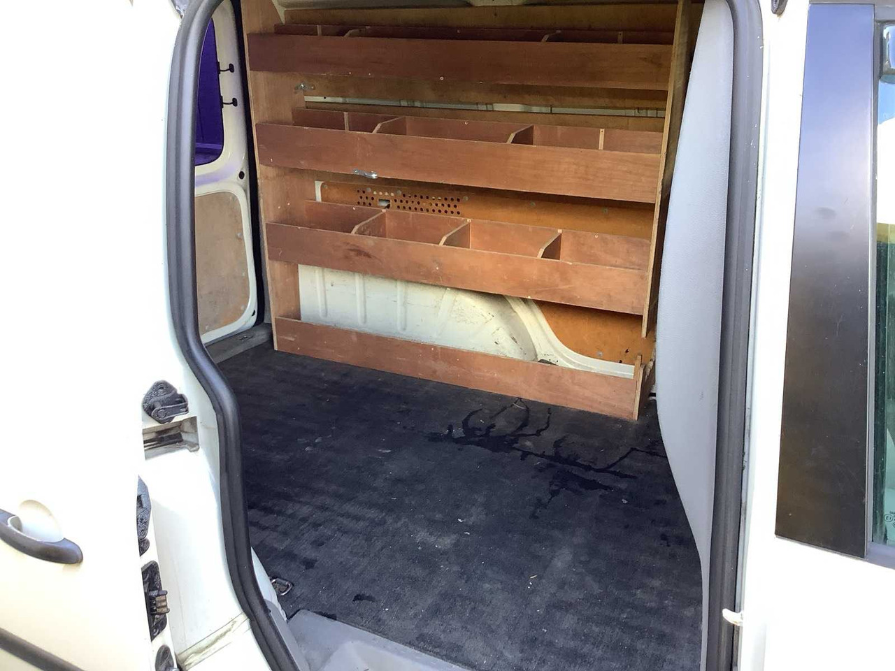 2004 - VOLKSWAGEN - CADDY - 2.0 SDI - COMMERCIAL VEHICLE - Furgoneta: foto 5 2004 - VOLKSWAGEN - CADDY - 2.0 SDI - COMMERCIAL VEHICLE - Furgoneta: foto 5