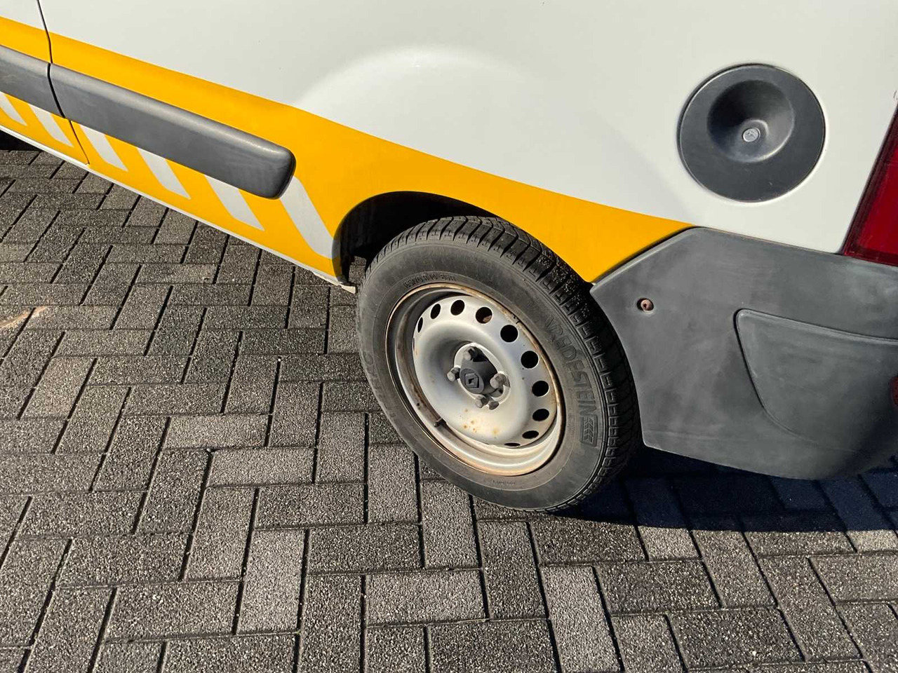 2005 RENAULT KANGOO EXPRESS DCI70 COMMERCIAL VEHICLE - Furgoneta: foto 5 2005 RENAULT KANGOO EXPRESS DCI70 COMMERCIAL VEHICLE - Furgoneta: foto 5