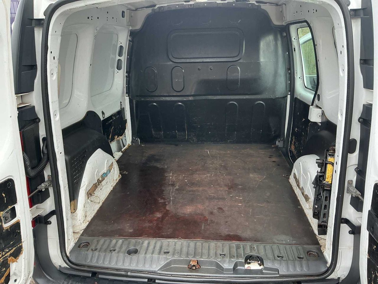 2014 - MERCEDES-BENZ - CITAN - 108 CDI ECONOMY - COMMERCIAL VEHICLE - Furgoneta: foto 5 2014 - MERCEDES-BENZ - CITAN - 108 CDI ECONOMY - COMMERCIAL VEHICLE - Furgoneta: foto 5