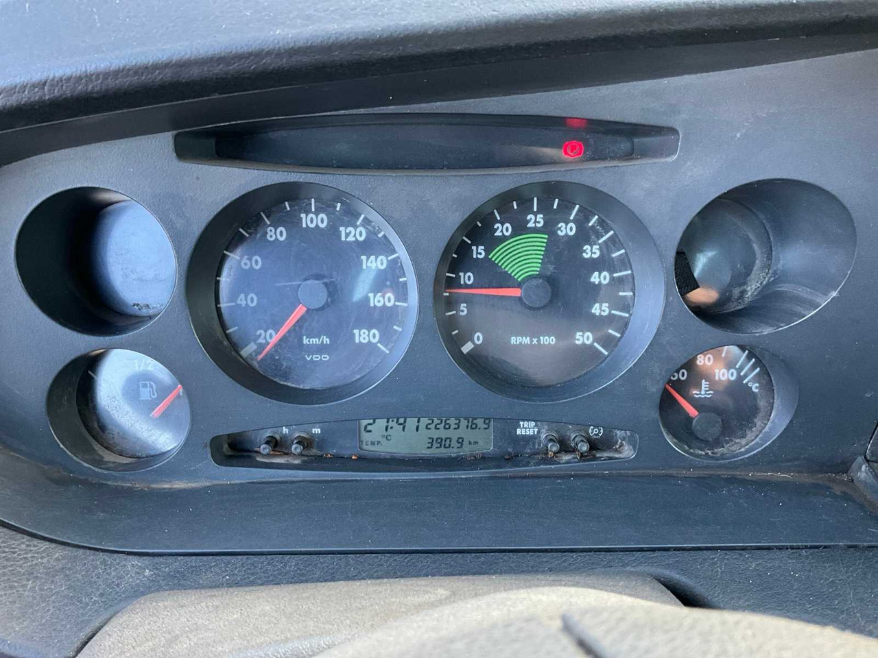 Furgoneta COMMERCIAL VEHICLE WITH TRAILER: foto 11