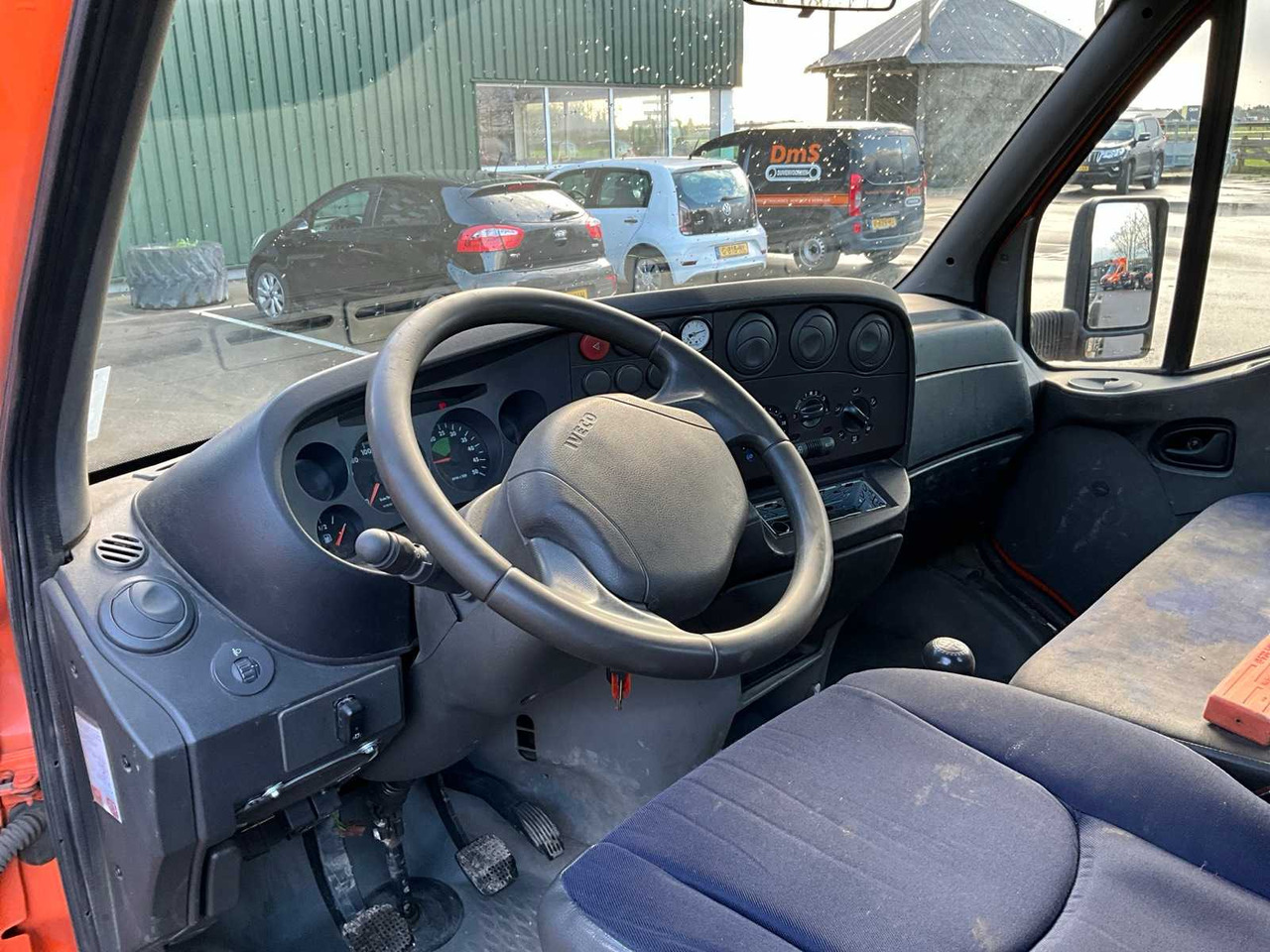 Furgoneta COMMERCIAL VEHICLE WITH TRAILER: foto 9