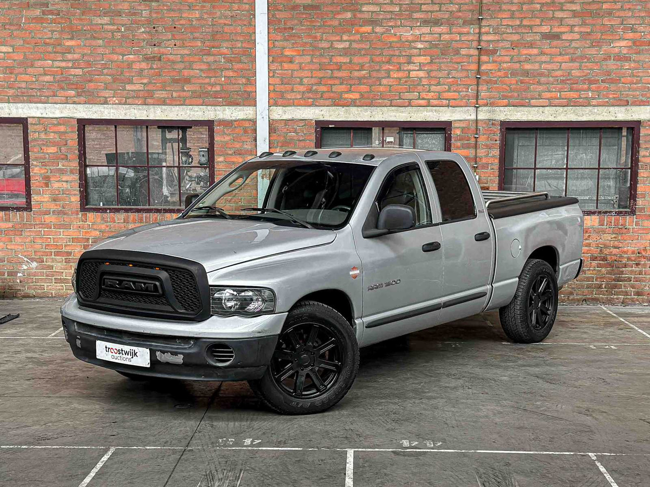 DODGE RAM 1500 4.7L V8 MAGNUM 243HP 2002, VSZ-46-Z - Furgoneta: foto 4 DODGE RAM 1500 4.7L V8 MAGNUM 243HP 2002, VSZ-46-Z - Furgoneta: foto 4