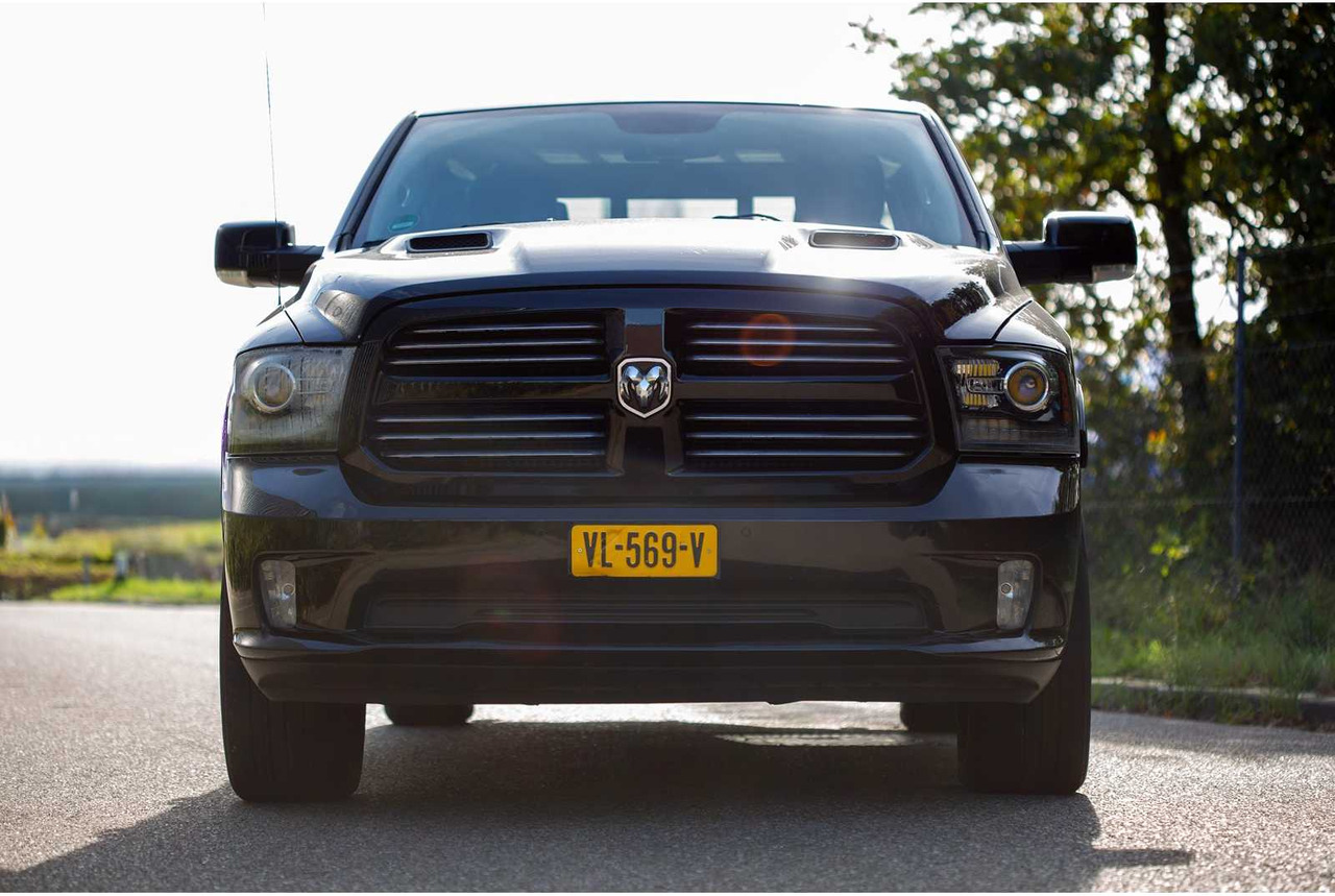 DODGE - RAM 1500 SPORT - 5.7 V8 QC 6'4 - COMMERCIAL VEHICLE - Furgoneta: foto 4 DODGE - RAM 1500 SPORT - 5.7 V8 QC 6'4 - COMMERCIAL VEHICLE - Furgoneta: foto 4