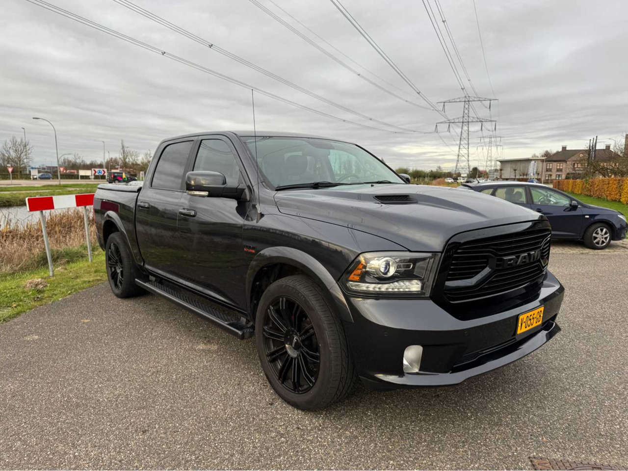 DODGE - RAM 1500 SPORT - 5.7 V8 QC - COMMERCIAL VEHICLE - Furgoneta: foto 2 DODGE - RAM 1500 SPORT - 5.7 V8 QC - COMMERCIAL VEHICLE - Furgoneta: foto 2