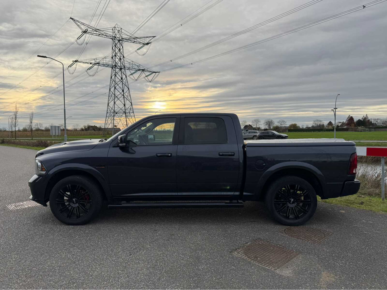 DODGE - RAM 1500 SPORT - 5.7 V8 QC - COMMERCIAL VEHICLE - Furgoneta: foto 5 DODGE - RAM 1500 SPORT - 5.7 V8 QC - COMMERCIAL VEHICLE - Furgoneta: foto 5