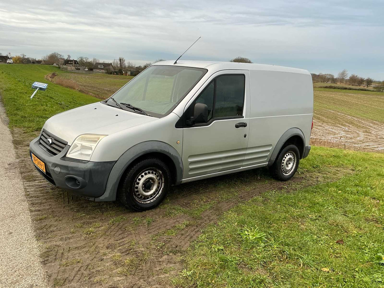 FORD TRANSIT CONNECT T200S 1.8 TDCI ECOED COMMERCIAL VEHICLE - Furgoneta: foto 1 FORD TRANSIT CONNECT T200S 1.8 TDCI ECOED COMMERCIAL VEHICLE - Furgoneta: foto 1