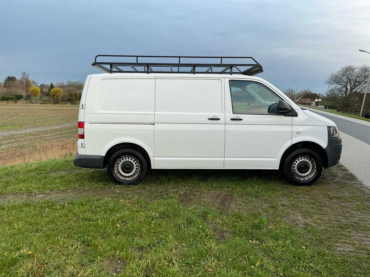 VOLKSWAGEN TRANSPORTER 2.0 TDI L1H1 HIGH.DC COMMERCIAL VEHICLE - Furgoneta: foto 4 VOLKSWAGEN TRANSPORTER 2.0 TDI L1H1 HIGH.DC COMMERCIAL VEHICLE - Furgoneta: foto 4