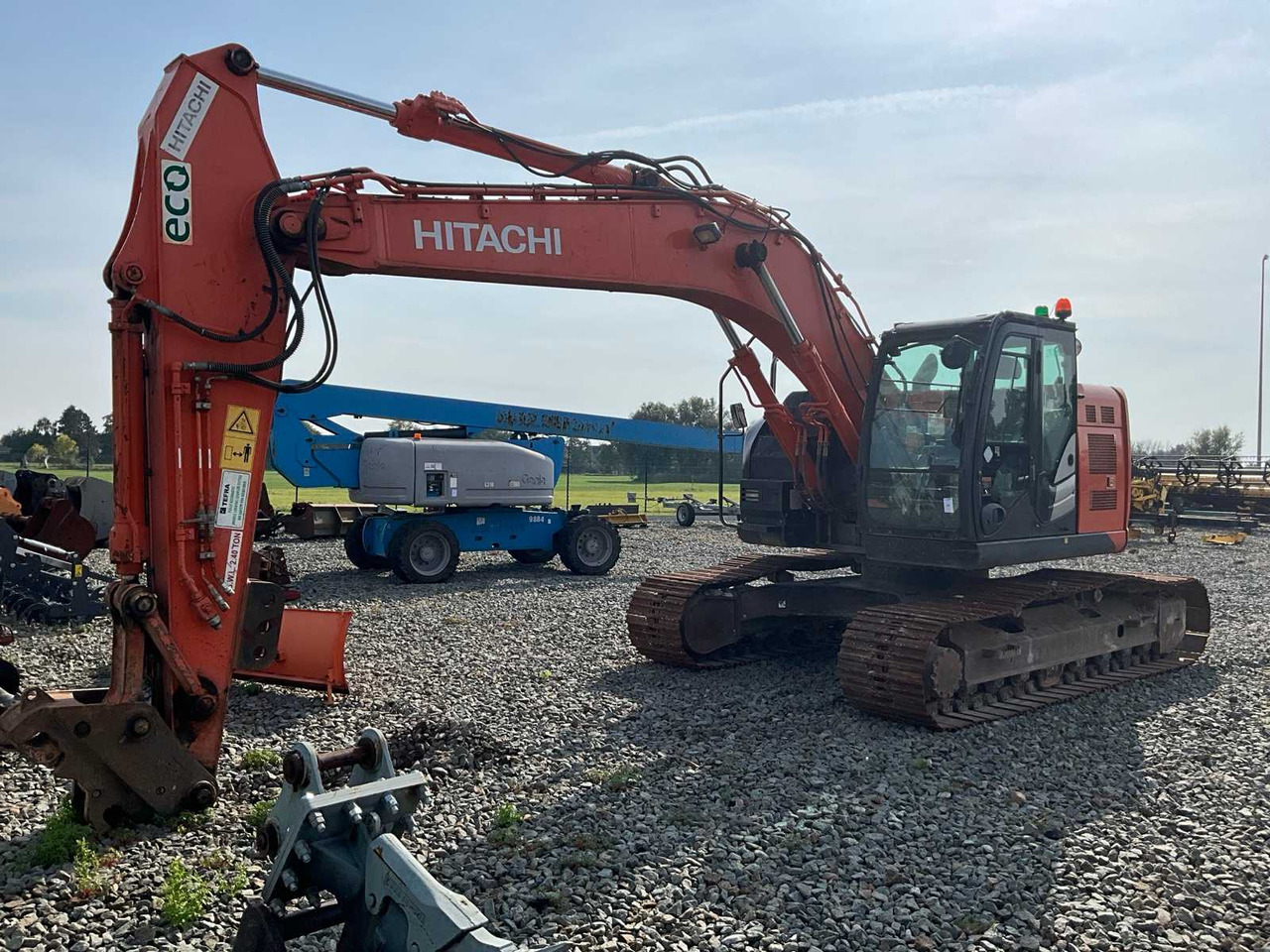 Hitachi Zaxis 225uslc - Excavadora de cadenas: foto 2 Hitachi Zaxis 225uslc - Excavadora de cadenas: foto 2