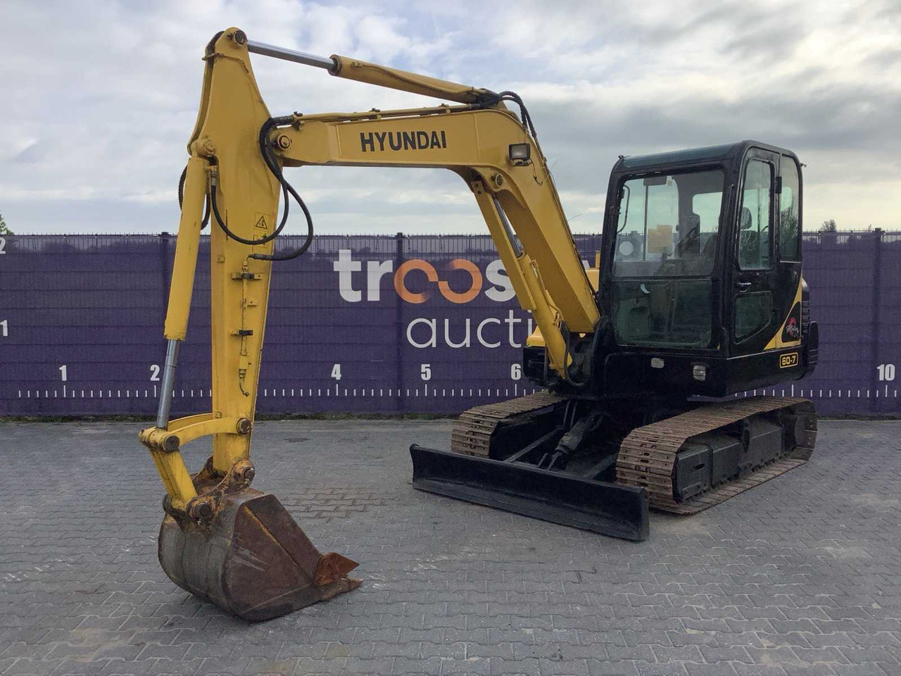 Hyundai R60-7 - Miniexcavadora: foto 1 Hyundai R60-7 - Miniexcavadora: foto 1