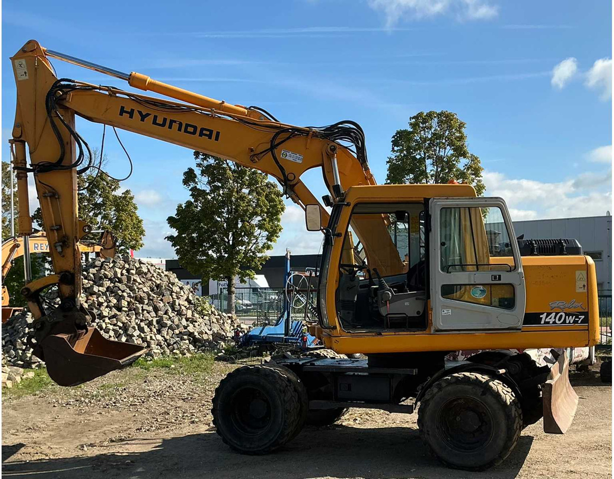 Hyundai Robex140W-7 - Excavadora de ruedas: foto 2 Hyundai Robex140W-7 - Excavadora de ruedas: foto 2