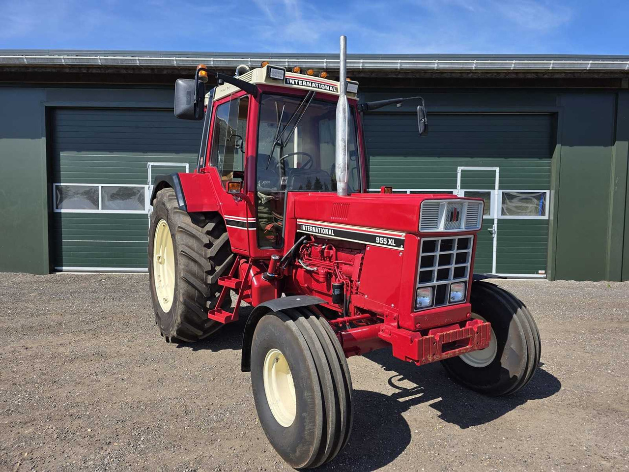 International 955 XL - Tractor: foto 5 International 955 XL - Tractor: foto 5