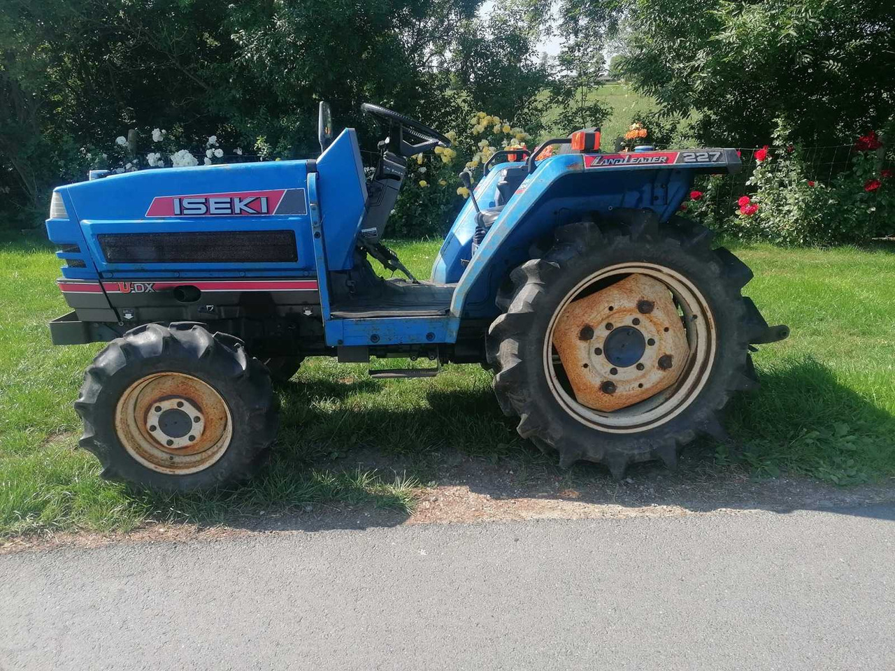 Iseki TA227 - Mini tractor: foto 1 Iseki TA227 - Mini tractor: foto 1