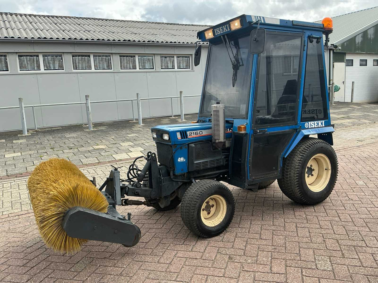 Iseki TX 2160 4WD - Mini tractor: foto 1 Iseki TX 2160 4WD - Mini tractor: foto 1
