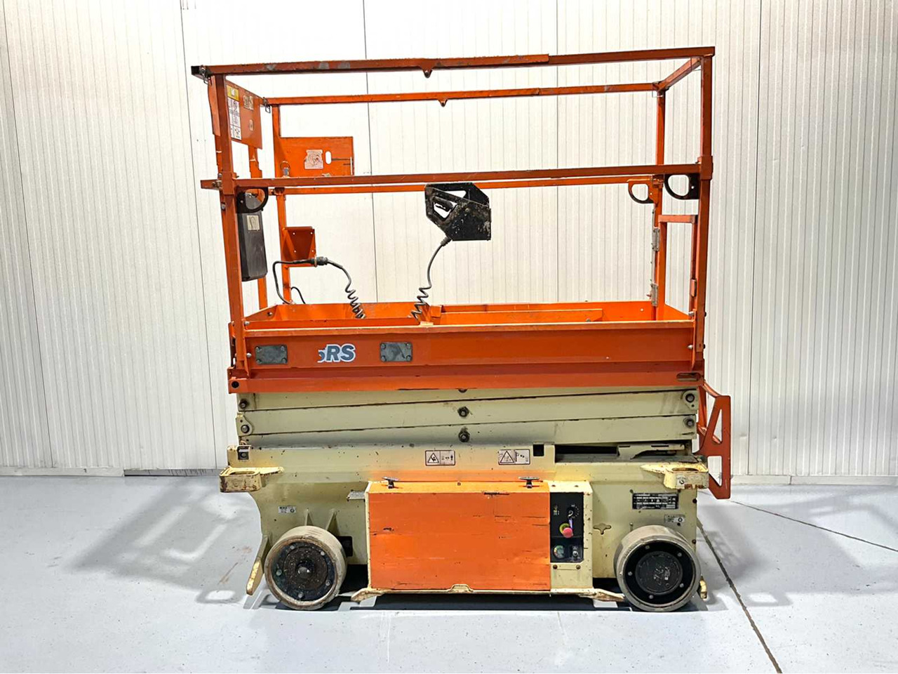 JLG -6RS - AERIAL PLATFORM, BJ. 2015 WORKING HEIGHT 7.8M, EXTENDABLE TO 2.55M - Plataforma elevadora: foto 2 JLG -6RS - AERIAL PLATFORM, BJ. 2015 WORKING HEIGHT 7.8M, EXTENDABLE TO 2.55M - Plataforma elevadora: foto 2