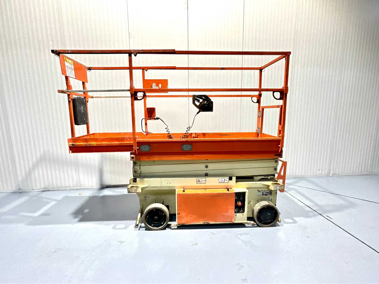 JLG -6RS - AERIAL WORK PLATFORM, 2015, 7.8M, 279 HOURS, SCISSOR LIFT - Plataforma elevadora: foto 2 JLG -6RS - AERIAL WORK PLATFORM, 2015, 7.8M, 279 HOURS, SCISSOR LIFT - Plataforma elevadora: foto 2