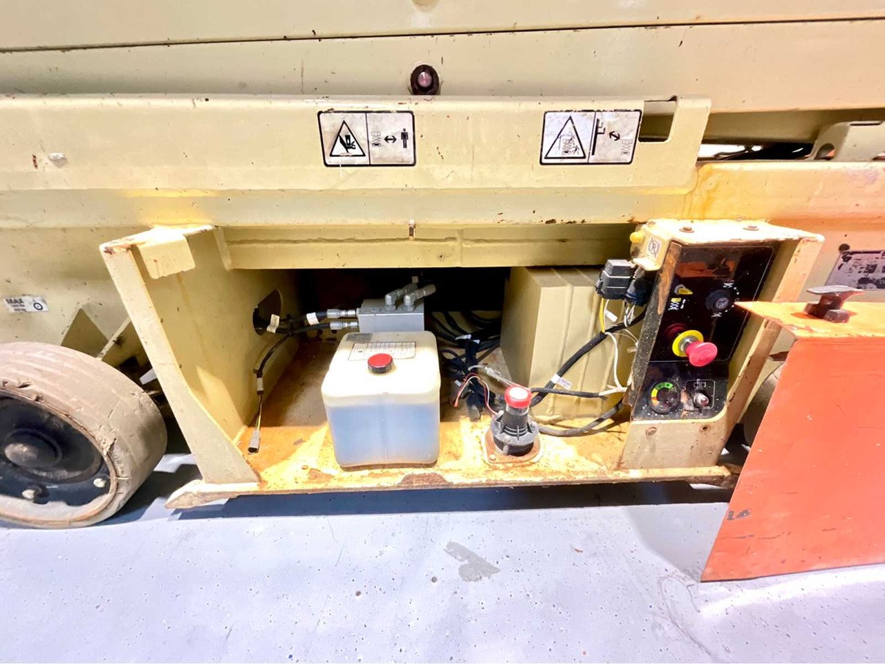 JLG -6RS - AERIAL WORK PLATFORM, 2015, 7.8M, 279 HOURS, SCISSOR LIFT - Plataforma elevadora: foto 5 JLG -6RS - AERIAL WORK PLATFORM, 2015, 7.8M, 279 HOURS, SCISSOR LIFT - Plataforma elevadora: foto 5