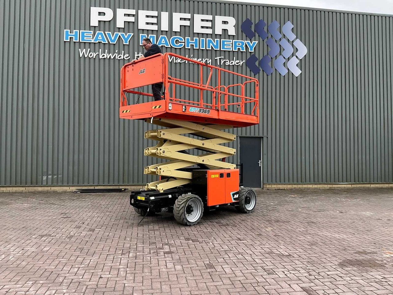 JLG ERT 3369 - Plataforma elevadora: foto 2 JLG ERT 3369 - Plataforma elevadora: foto 2