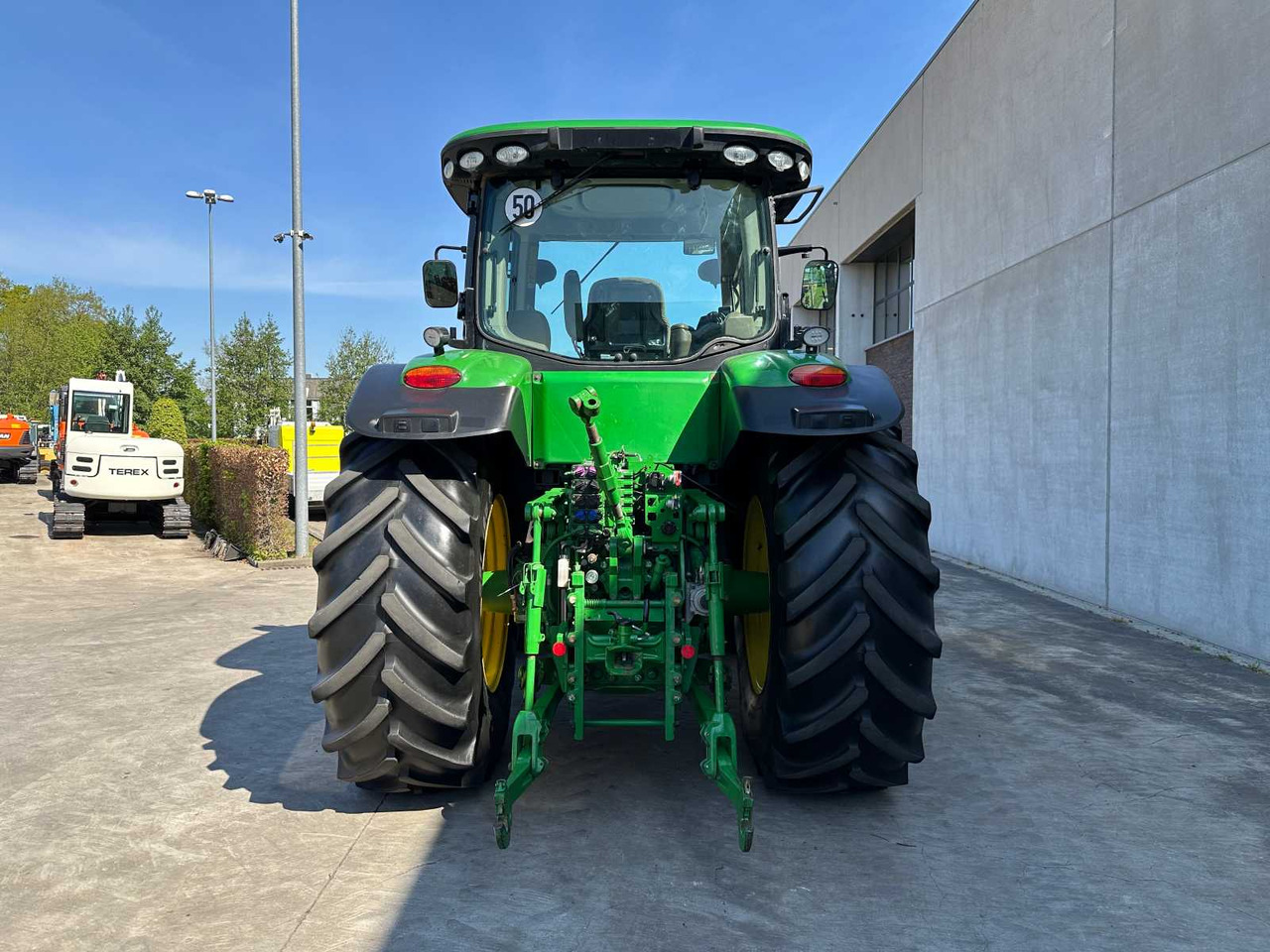 JOHN DEERE - 2013 - 7230R - ALL-WHEEL DRIVE FARM TRACTOR - Tractor: foto 5 JOHN DEERE - 2013 - 7230R - ALL-WHEEL DRIVE FARM TRACTOR - Tractor: foto 5