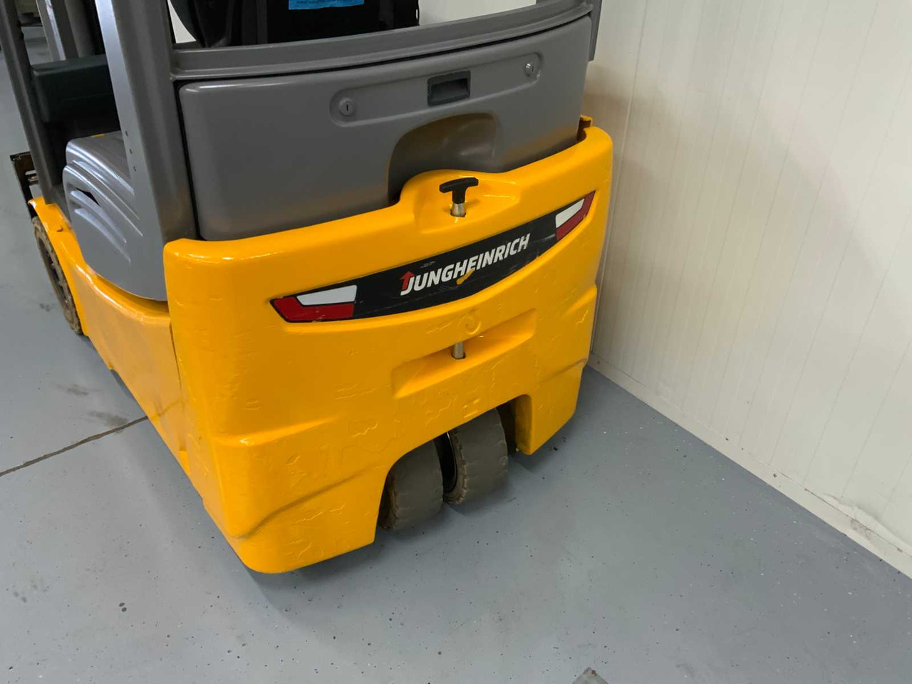 JUNGHEINRICH EFG216K - 4.6M PLYWOOD, FREE-LIFT, SIDE-SHIFT - FORKLIFT - Carretilla elevadora: foto 5 JUNGHEINRICH EFG216K - 4.6M PLYWOOD, FREE-LIFT, SIDE-SHIFT - FORKLIFT - Carretilla elevadora: foto 5