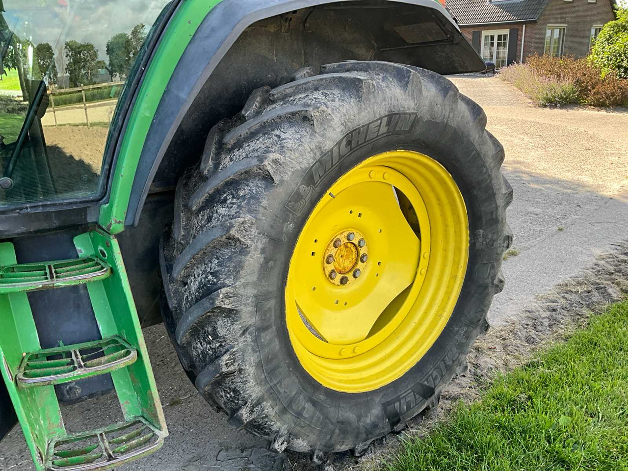 Tractor John deere 6800: foto 17