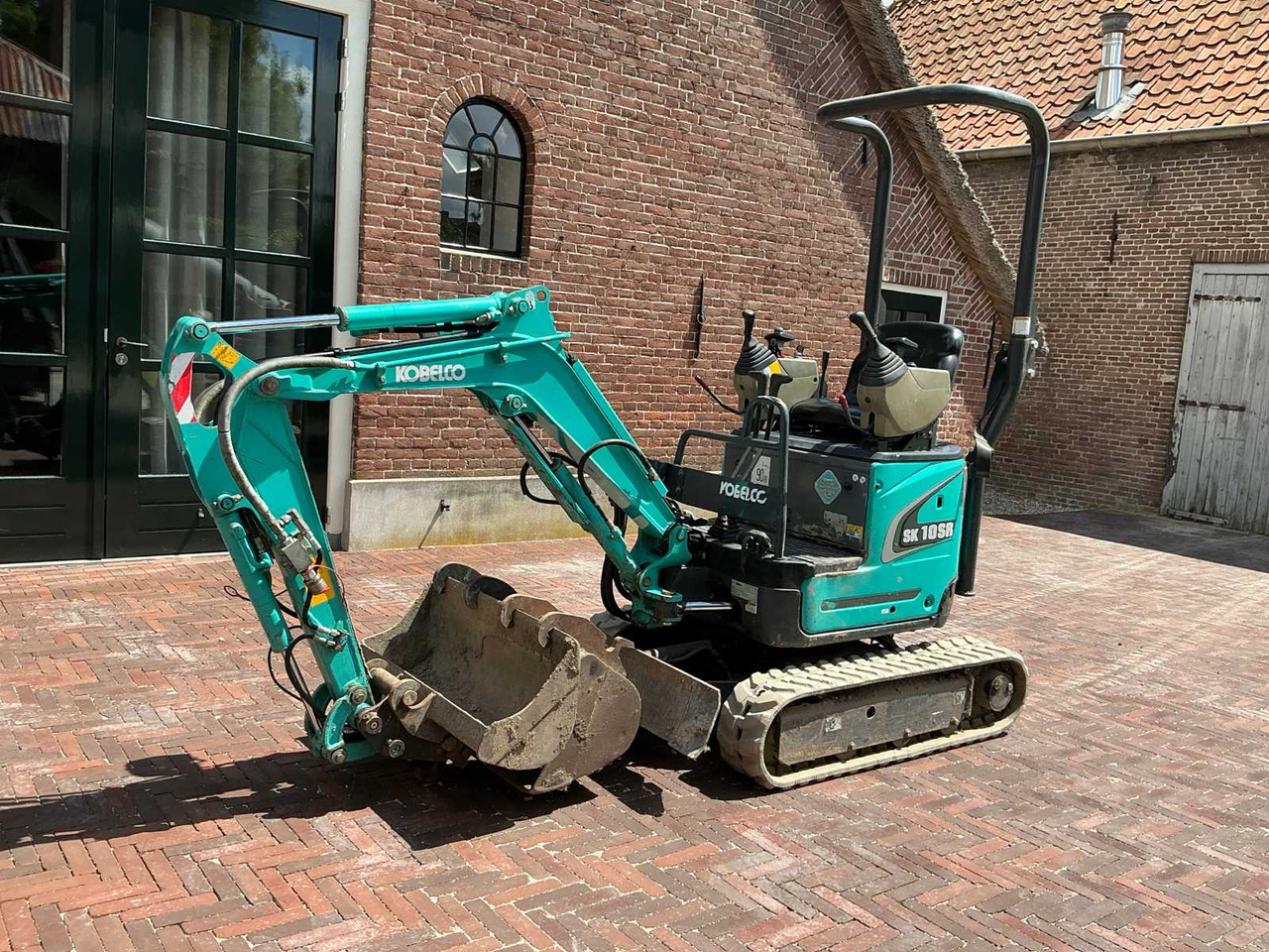 Kobelco SK10SR-2 - Miniexcavadora: foto 1 Kobelco SK10SR-2 - Miniexcavadora: foto 1